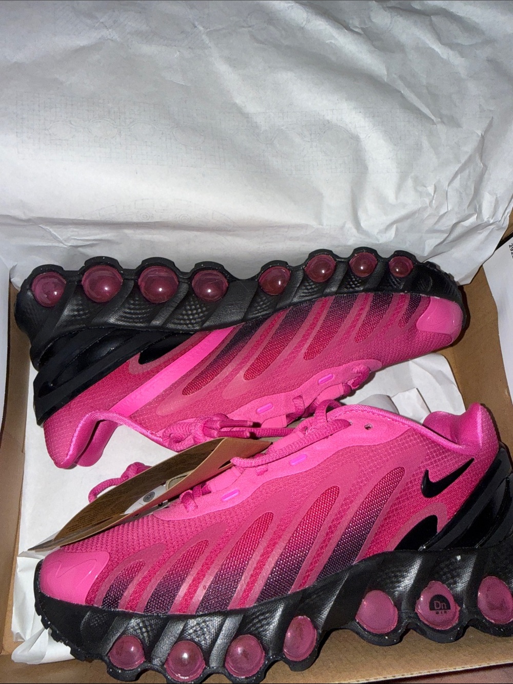 Nike Women's Hot Pink and Black DN8 Athletic Sneakers size 5 new